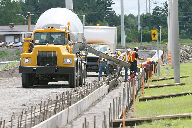 Best Commercial Concrete Contractor  in Ashwaubenon, WI